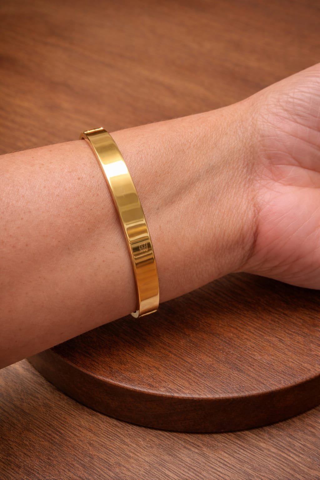 Heart Shape Pink Stone Gold Bracelet – Elegant Diamond Style Bangle - Image 4